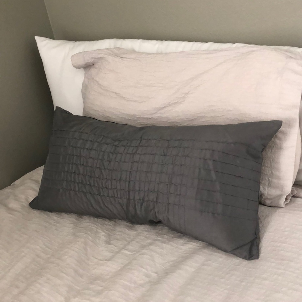 Throw pillow